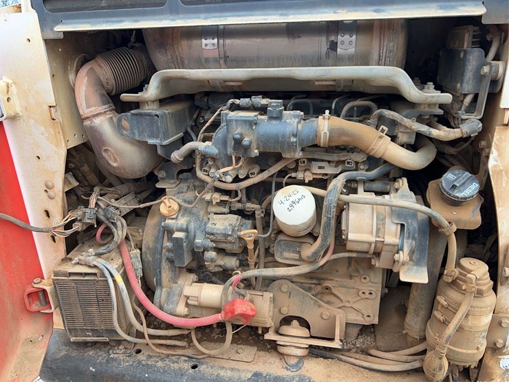 2019-bobcat-t770-image-32