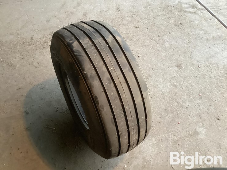 carlisle-12.5l-15sl-implement-tires-image-20