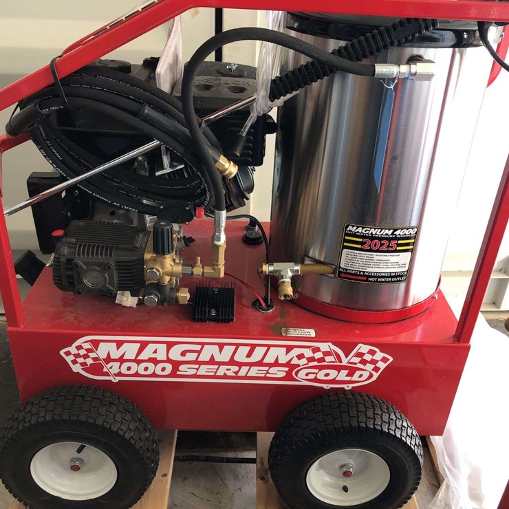 UNUSED EASY KLEEN MAGNUM 4000 HOT WATER PRESSURE WASHER