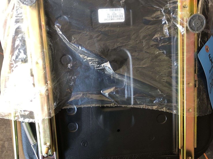 unused-spartan-zero-turn-mower-seat-image-6