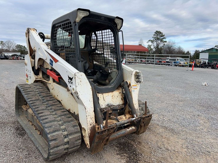 2019-bobcat-t770-image-11