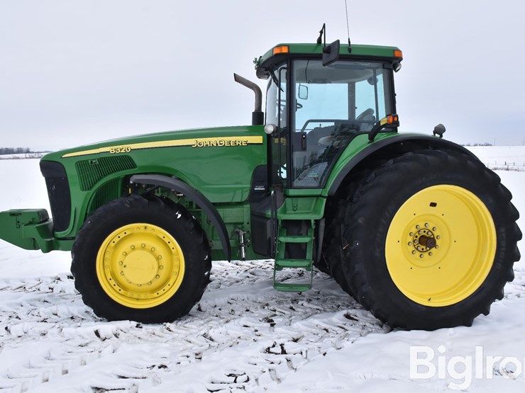 john-deere-8320-image-8