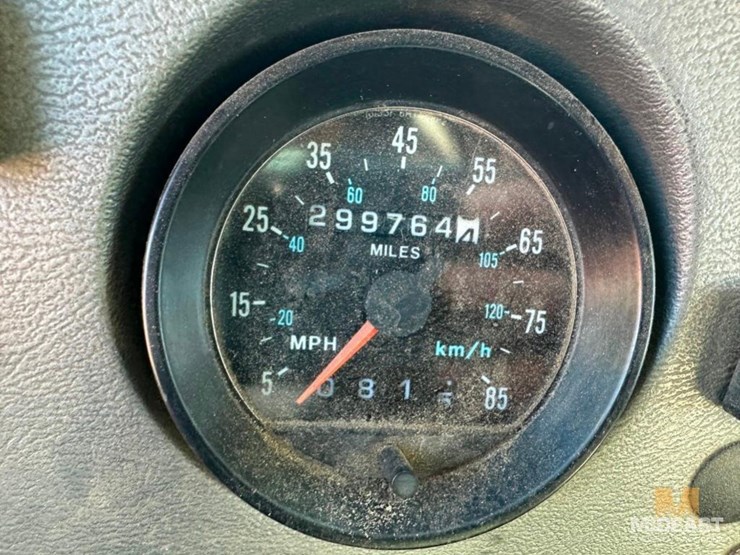 1999-mack-rd688-triaxle-dump-truck-image-45