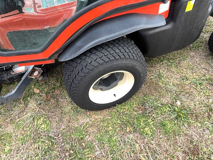 2022-kubota-f2690-snow-utility-tractor-sn:14383-image-11