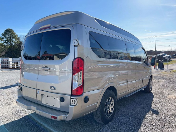 2019-ford-transit-image-22
