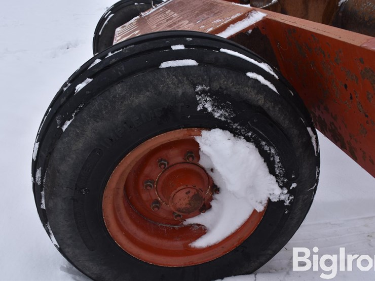 nh-savage-6580-aerator-image-20