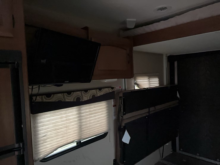 2015-coachman-freedom-express-camper-vn:5zt2fesbxfa014928,-image-12