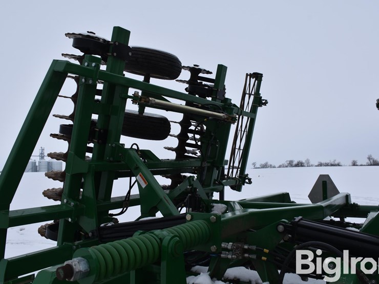 great-plains-2400tm-image-13