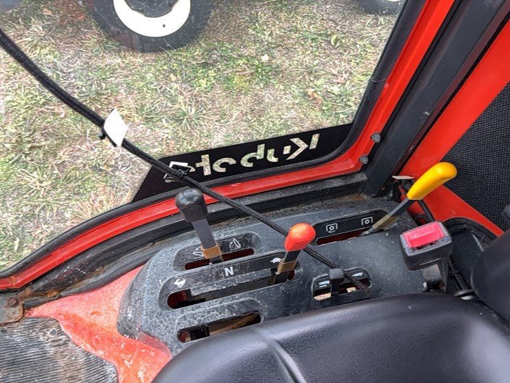 2022-kubota-f2690-snow-utility-tractor-sn:14315-image-11