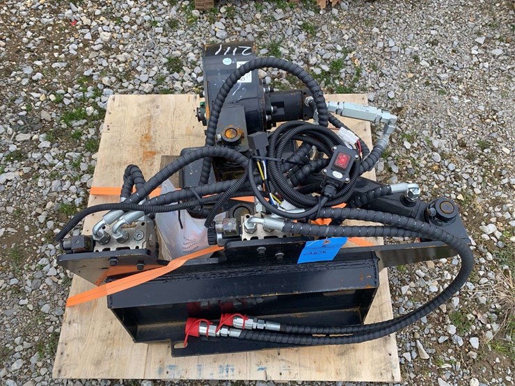 unused-giyi-mini-skid-steer-articulating-stump-grinder-image-3