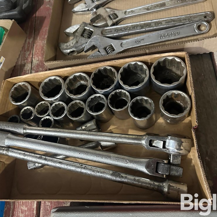 Wrenches & Sockets