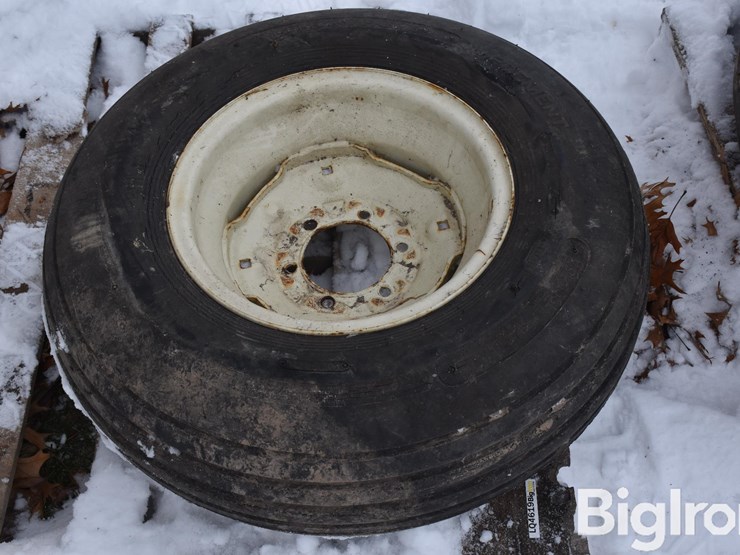 misc-tires-on-pallet-image-10