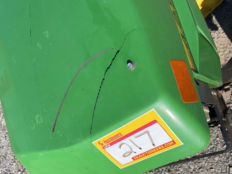 john-deere-425-image-23