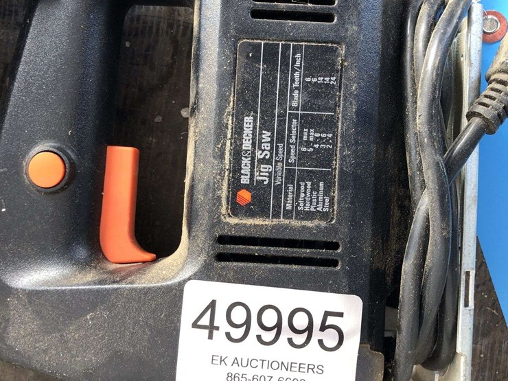 black-&-decker-jig-saw-image-1