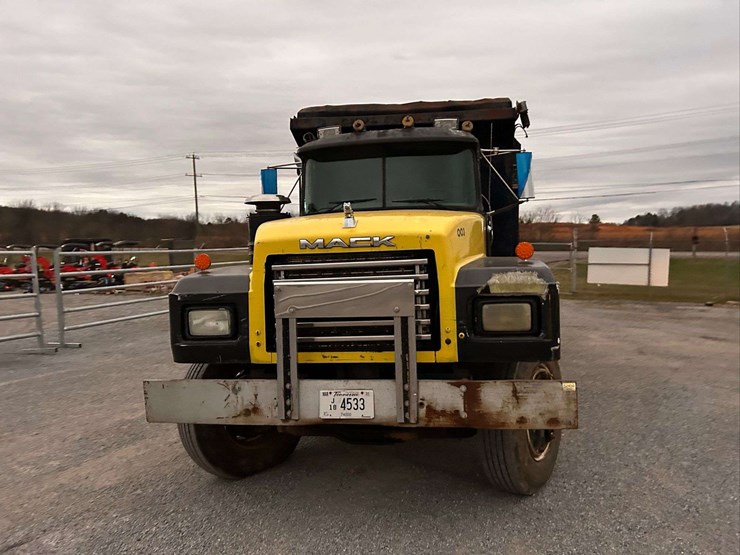 1995-mack-rd688s-image-5