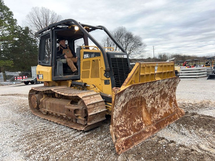 2015-caterpillar-d5k2-lgp-image-15