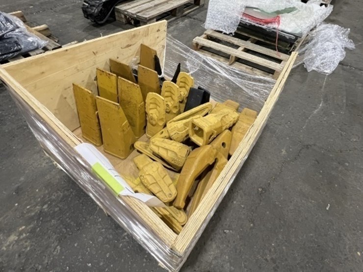 caterpillar-12-image-2