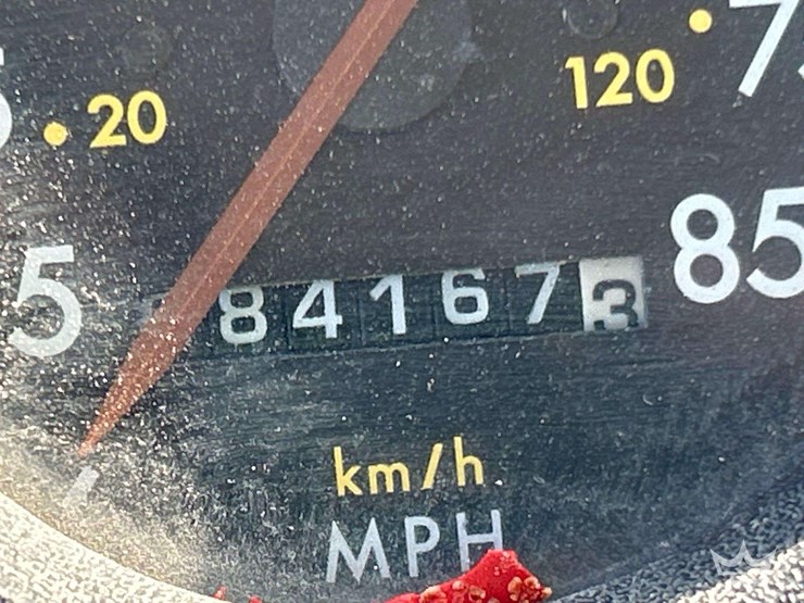 2000-freightliner-fl112-image-6