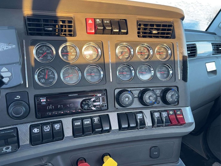 2018-kw-880-semi-image-15