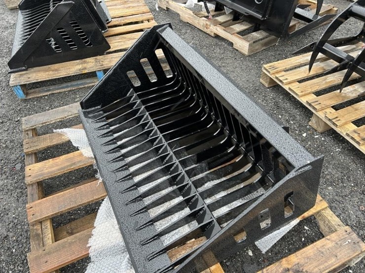 2025-ir-rock-screening-bucket-image-1