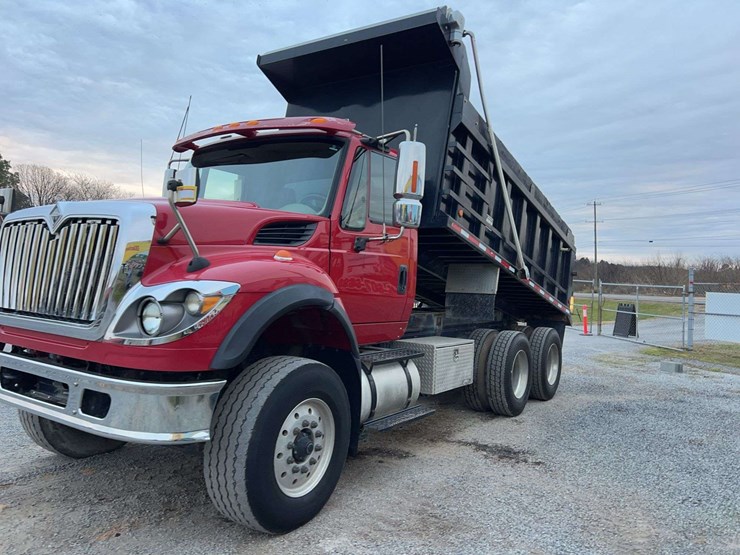 2009-international-7600-image-27