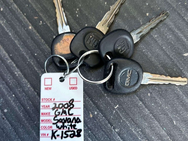 2008-gmc-2500-image-31