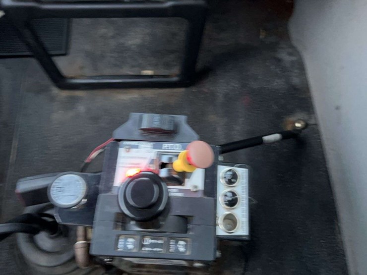 2009-international-7600-image-46