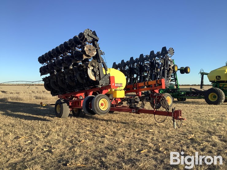2012-krause-gladiator-16r30-strip-till-machine-image-3