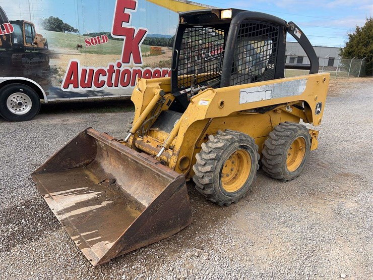 john-deere-317-image-5