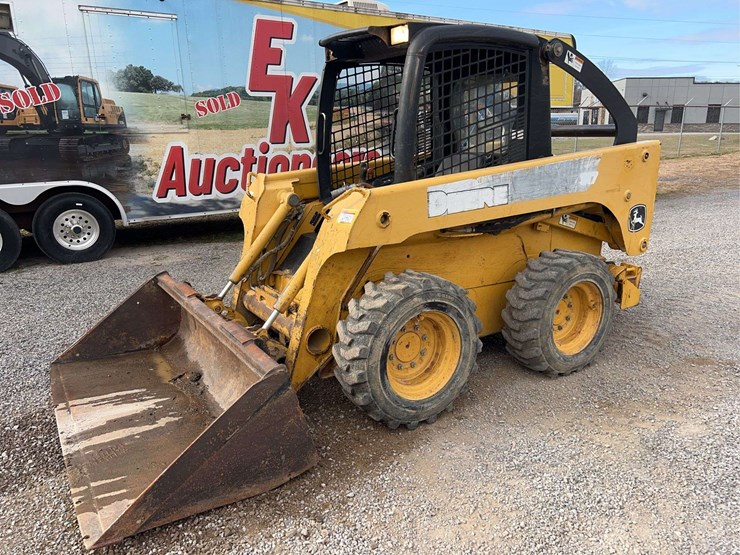 john-deere-317-image-4