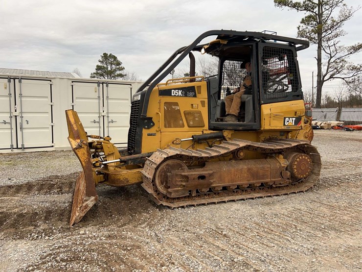 2015-caterpillar-d5k2-lgp-image-5