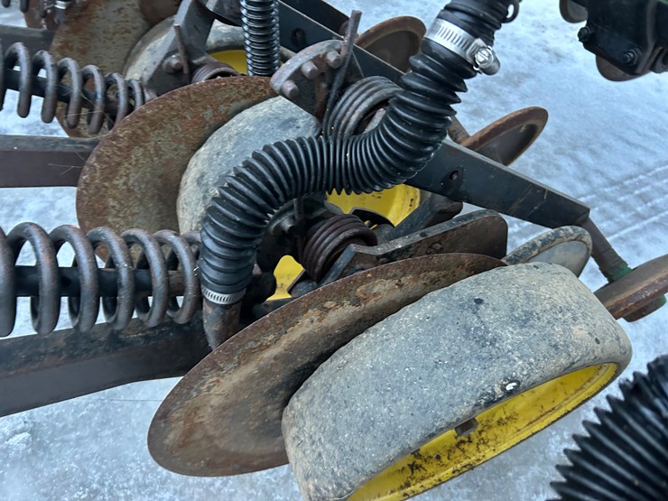 john-deere-750-image-10