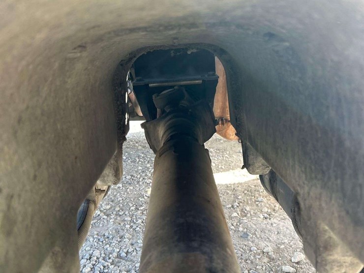 2011-freightliner-cascadia-113-image-20