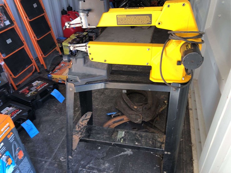 dewalt-scroll-saw-image-2