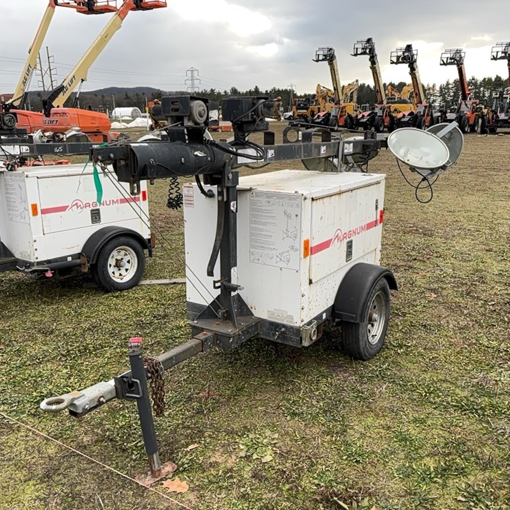 MAGNUM 3060 MLT LIGHT PLANT SN:89988