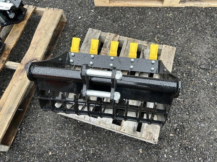 2025-ir-rock-screening-dig-bucket-image-2