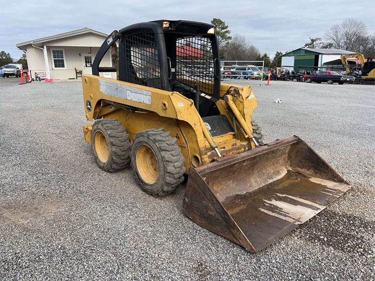 john-deere-317-image-11