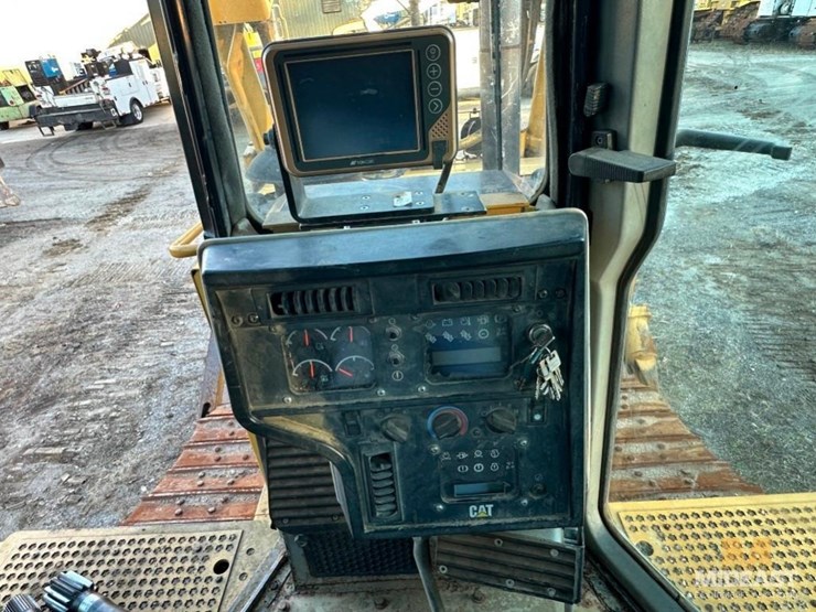 2004-caterpillar-d6r-xl-image-39