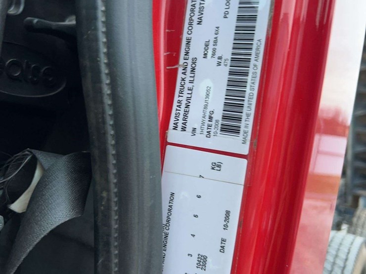 2009-international-7600-image-53