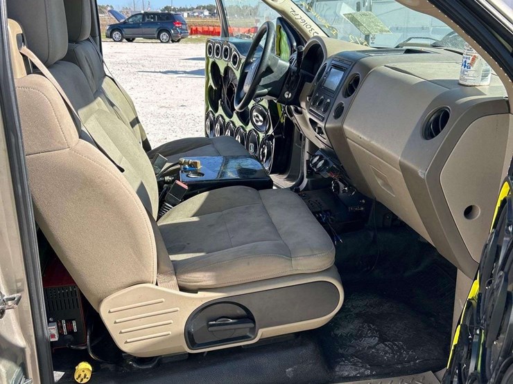 2004-ford-f150-image-23