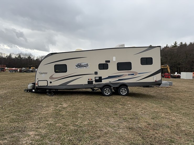 2015-coachman-freedom-express-camper-vn:5zt2fesbxfa014928,-image-5