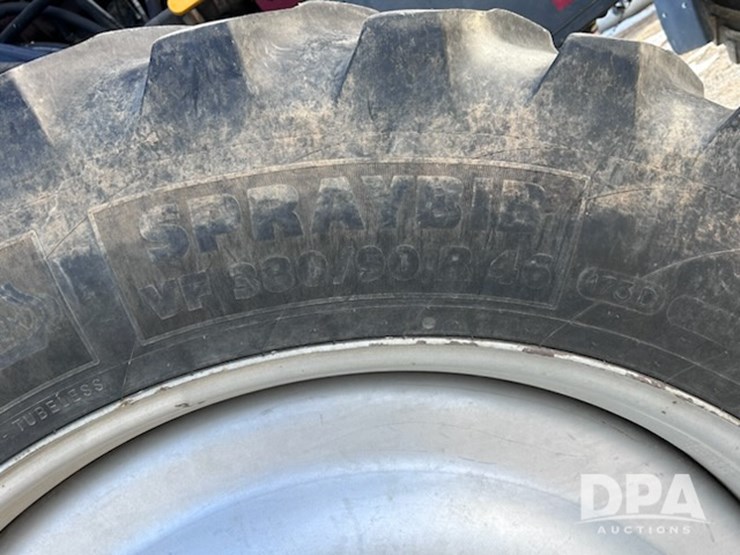 case-ih-patriot-3330-image-21