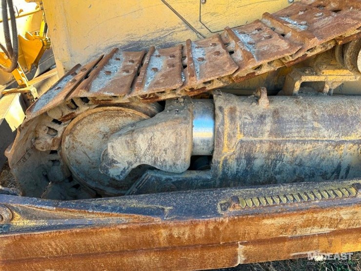 2004-caterpillar-d6r-xl-image-26