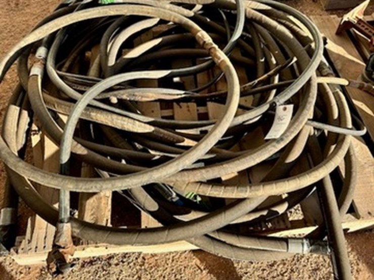 pallet-of-hydraulic-hoses-image-1