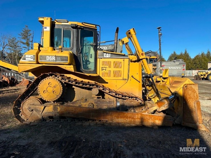 2004-caterpillar-d6r-xl-image-12