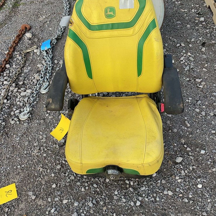 JOHN DEERE SEAT