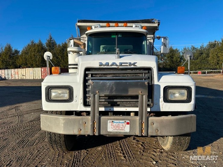 1999-mack-rd688-triaxle-dump-truck-image-12