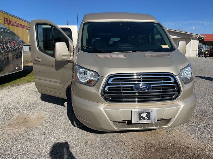 2019-ford-transit-image-8