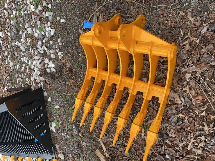 caterpillar-305-image-5