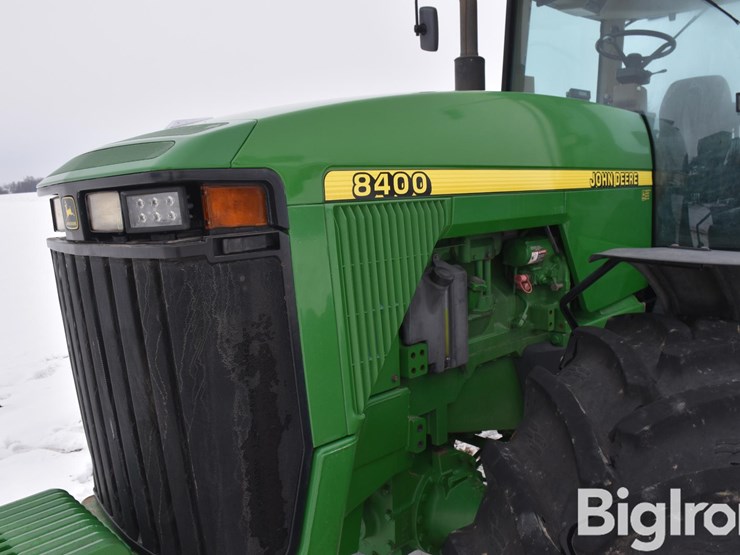 john-deere-8400-image-11
